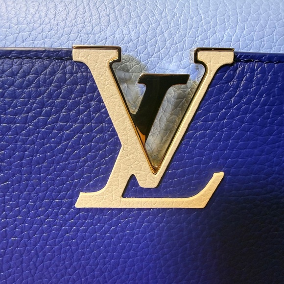 NWT Louis Vuitton Capucines MM Top Handle Bag Two-Tone Blue Leather - Picture 3 of 13